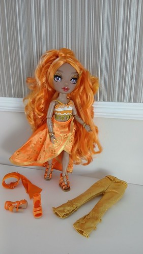 Rainbow high doll meena - meena, fleur