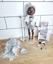 RAINBOW HIGH / DREAM Ayesha