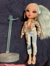 Rainbow High Daphne Minton